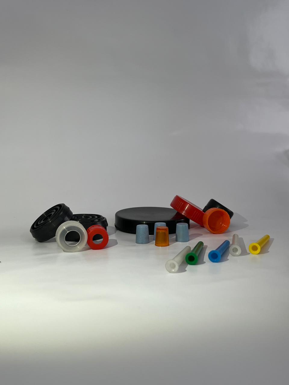 Tampas plásticas fabricadas pela Plásticos Real